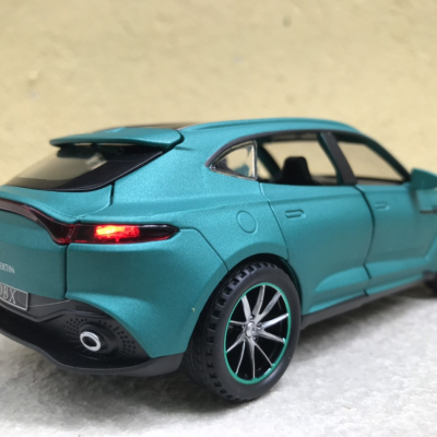 Mô hình xe SUV Aston martin DBX 2022 tỷ lệ 1:32