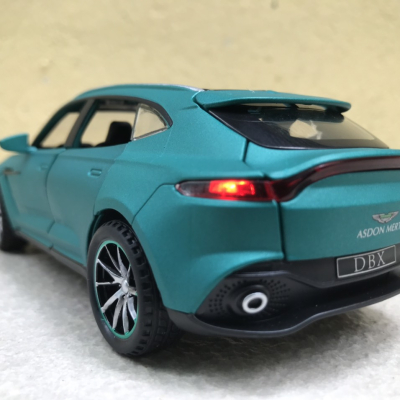 Mô hình xe SUV Aston martin DBX 2022 tỷ lệ 1:32