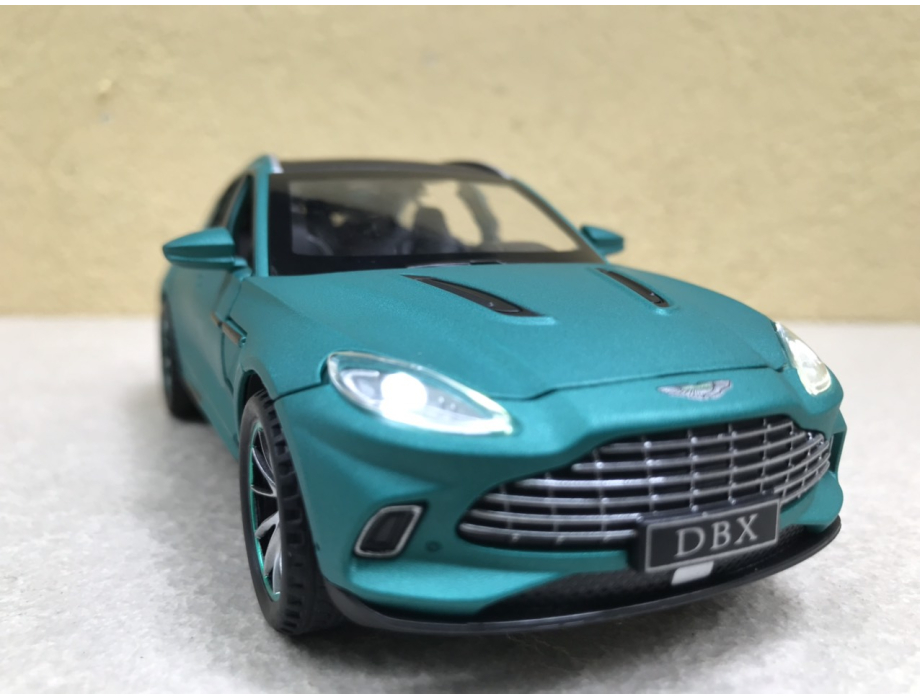 Mô hình xe SUV Aston martin DBX 2022 tỷ lệ 1:32 Mô hình xe SUV Aston martin DBX 2022 tỷ lệ 1:32