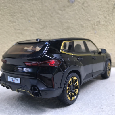 Mô hình xe SUV BMW XM 2024 tỷ lệ 1:24