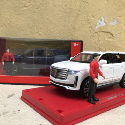 Mô hình xe SUV Cadillac Escalade 2023 tỷ lệ 1:32