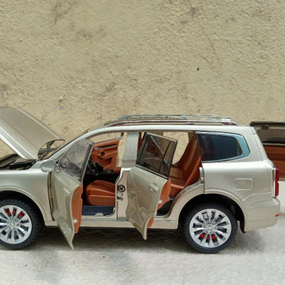 ​Mô hình xe SUV Tank 500 Hi4-T tỷ lệ 1:24