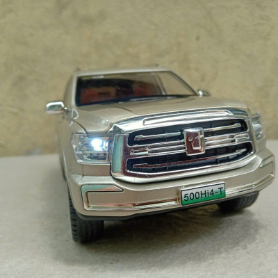 ​Mô hình xe SUV Tank 500 Hi4-T tỷ lệ 1:24