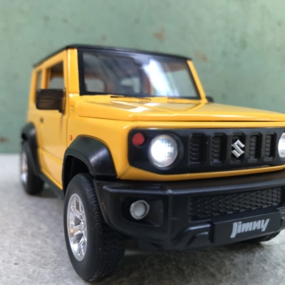 Mô hình xe Suzuki Jimny 3 của 2024 tỷ lệ 1:24
