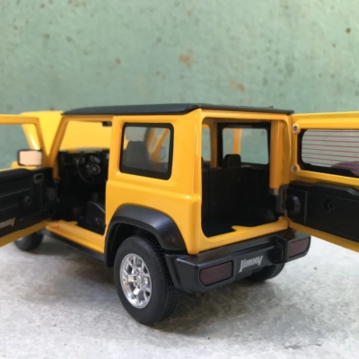 Mô hình xe Suzuki Jimny 3 của 2024 tỷ lệ 1:24