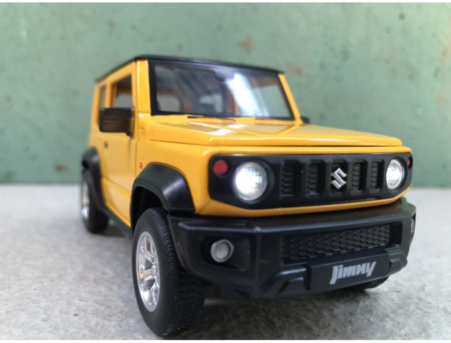 Mô hình xe Suzuki Jimny 3 của 2024 tỷ lệ 1:24