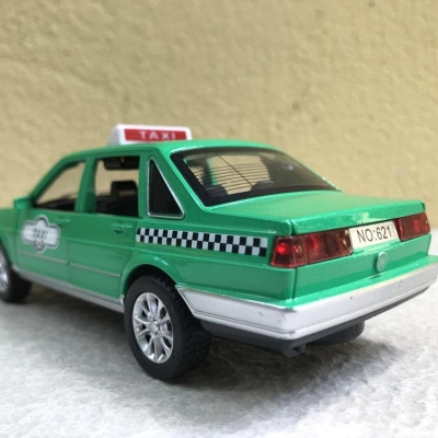 Mô hình xe TAXI Volkswagen SATANA tỷ lệ 1:32