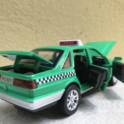Mô hình xe TAXI Volkswagen SATANA tỷ lệ 1:32