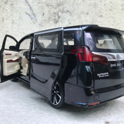 ​Mô hình xe Toyota Alphard Hybrid E-Four có Remote tỷ lệ 1:24