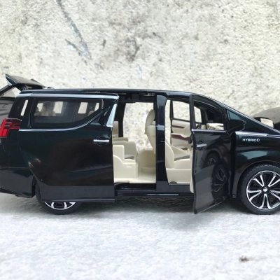 ​Mô hình xe Toyota Alphard Hybrid E-Four có Remote tỷ lệ 1:24 