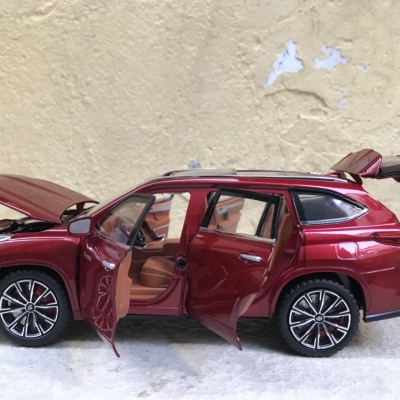Mô hình xe TOYOTA Highlander Hybrid 2023 tỷ lệ 1:24