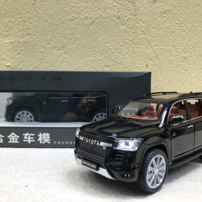 Mô hình xe TOYOTA land Cruiser GR 2022  tỷ lệ 1:24