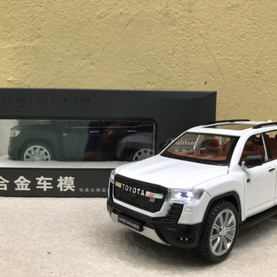 Mô hình xe TOYOTA land Cruiser GR 2022  tỷ lệ 1:24