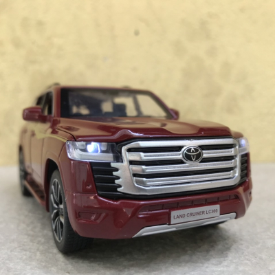 Mô hình xe TOYOTA Land Cruiser LC300 2023  tỷ lệ 1:32