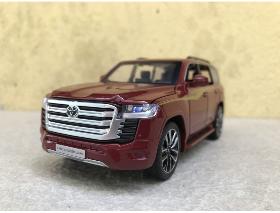Mô hình xe TOYOTA Land Cruiser LC300 2023 tỷ lệ 1:32 Mô hình xe TOYOTA Land Cruiser LC300 2023 tỷ lệ 1:32