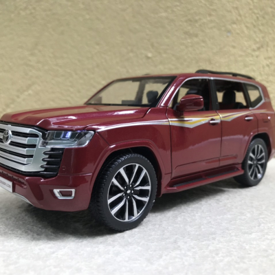 Mô hình xe TOYOTA land Cruiser LC300 2024 tỷ lệ 1:24