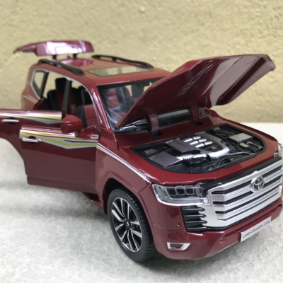 Mô hình xe TOYOTA land Cruiser LC300 2024 tỷ lệ 1:24
