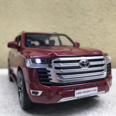 Mô hình xe TOYOTA land Cruiser LC300 2024 tỷ lệ 1:24