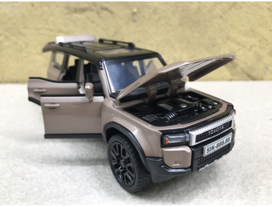 Mô hình xe Toyota Land Cruiser Prado 2024 tỷ lệ 1:32 Mô hình xe Toyota Land Cruiser Prado 2024 tỷ lệ 1:32