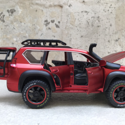 Mô hình xe TOYOTA landCruiser Prado Offroad  tỷ lệ 1:24