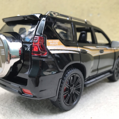 Mô hình xe TOYOTA landCruiser Prado tỷ lệ 1:24
