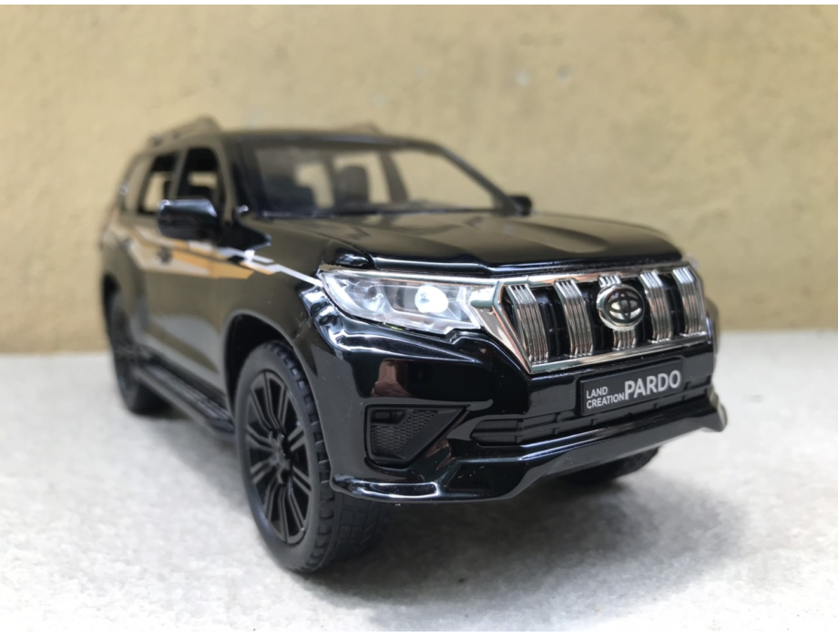 Mô hình xe TOYOTA landCruiser Prado tỷ lệ 1:24 Mô hình xe TOYOTA landCruiser Prado tỷ lệ 1:24
