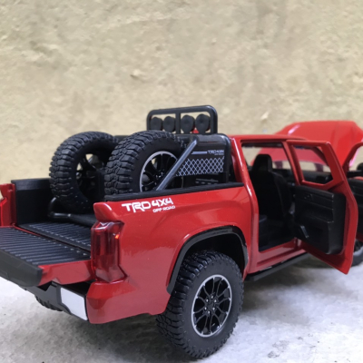 Mô hình xe TOYOTA Pickup Tundra 2023 tỷ lệ 1:24