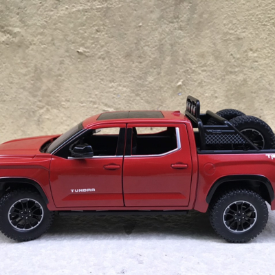 Mô hình xe TOYOTA Pickup Tundra 2023 tỷ lệ 1:24