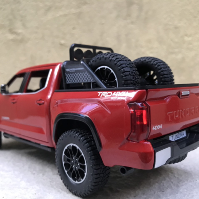Mô hình xe TOYOTA Pickup Tundra 2023 tỷ lệ 1:24