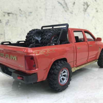 Mô hình xe bán tải Dodge RAM 1500 tỷ lệ 1:32