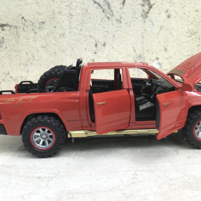 Mô hình xe bán tải Dodge RAM 1500 tỷ lệ 1:32