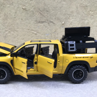 Mô hình xe Dodge Hennessey Mammoth 1000 TRX  tỷ lệ 1:32