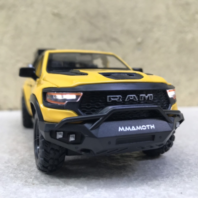 Mô hình xe Dodge Hennessey Mammoth 1000 TRX  tỷ lệ 1:32