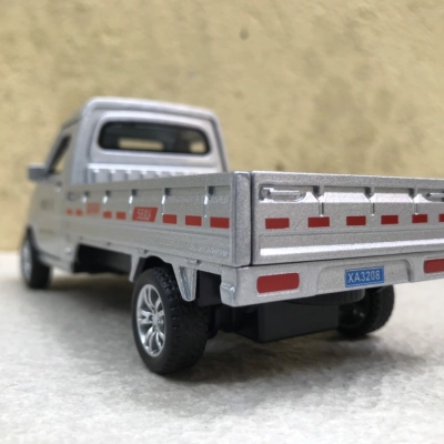 Mô hình xe Tải Minivan tỷ lệ 1:32