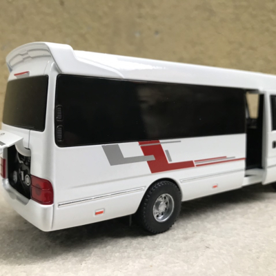 Mô hình xe Bus TOYOTA Coaster Premium 12 tỷ lệ 1:32