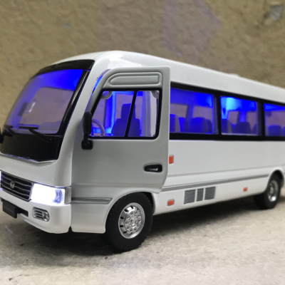 Mô hình xe Khách TOYOTA COASTER tỷ lệ 1:24