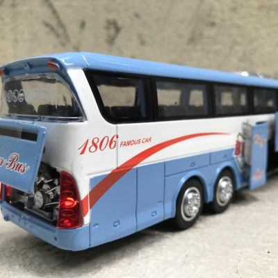Mô hình xe ô tô Khách Universe 47 chổ ngồi