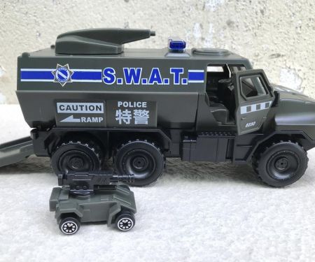 ​Mô hình xe Cảnh sát S.W.A.T 8230 tỷ lệ 1:32