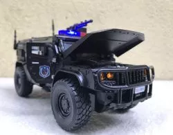 ​Mô hình xe Cảnh sát Swat Typhoon VDV tỷ lệ 1:32