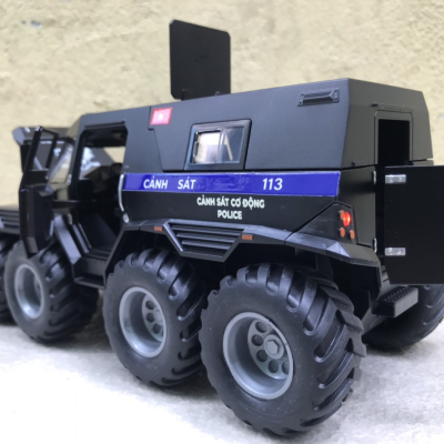 Mô hình xe CSCĐ 113 Bọc thép Shaman 8x8 tỷ lệ 1:24