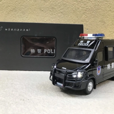 Mô hình xe Đặc chủng Police IVECO tỷ lệ 1:24