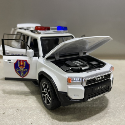 ​Mô hình xe land Cruiser PRADO LC250 CSGT tỷ lệ 1:24