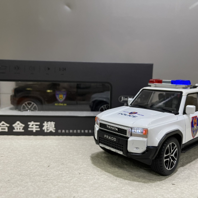 ​Mô hình xe land Cruiser PRADO LC250 CSGT tỷ lệ 1:24