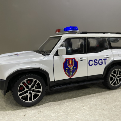 ​Mô hình xe land Cruiser PRADO LC250 CSGT tỷ lệ 1:24