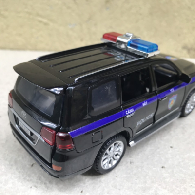 Mô hình xe Landcruiser Police CSCĐ Việt Nam tỷ lệ 1:32