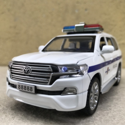 Mô hình xe Landcruiser Police CSGT VN tỷ lệ 1:32