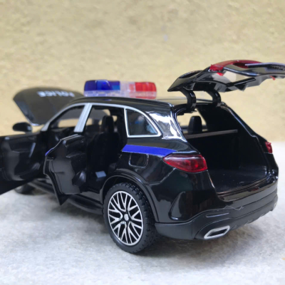 Mô hình xe Mercedes GLC Police CSCĐ 113 tỷ lệ 1:32