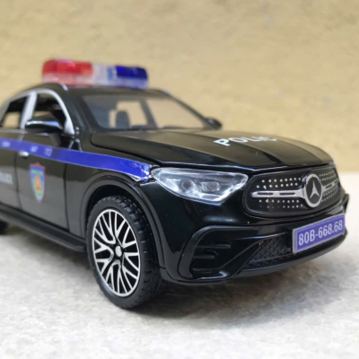 Mô hình xe Mercedes GLC Police CSCĐ 113 tỷ lệ 1:32