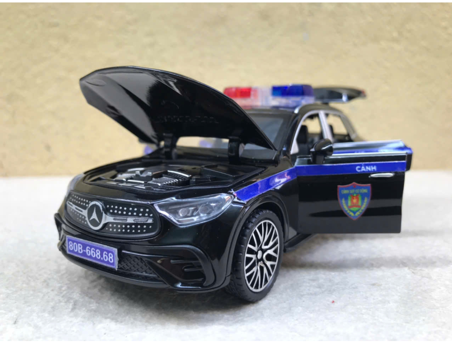 Mô hình xe Mercedes GLC Police CSCĐ 113 tỷ lệ 1:32 Mô hình xe Mercedes GLC Police CSCĐ 113 tỷ lệ 1:32