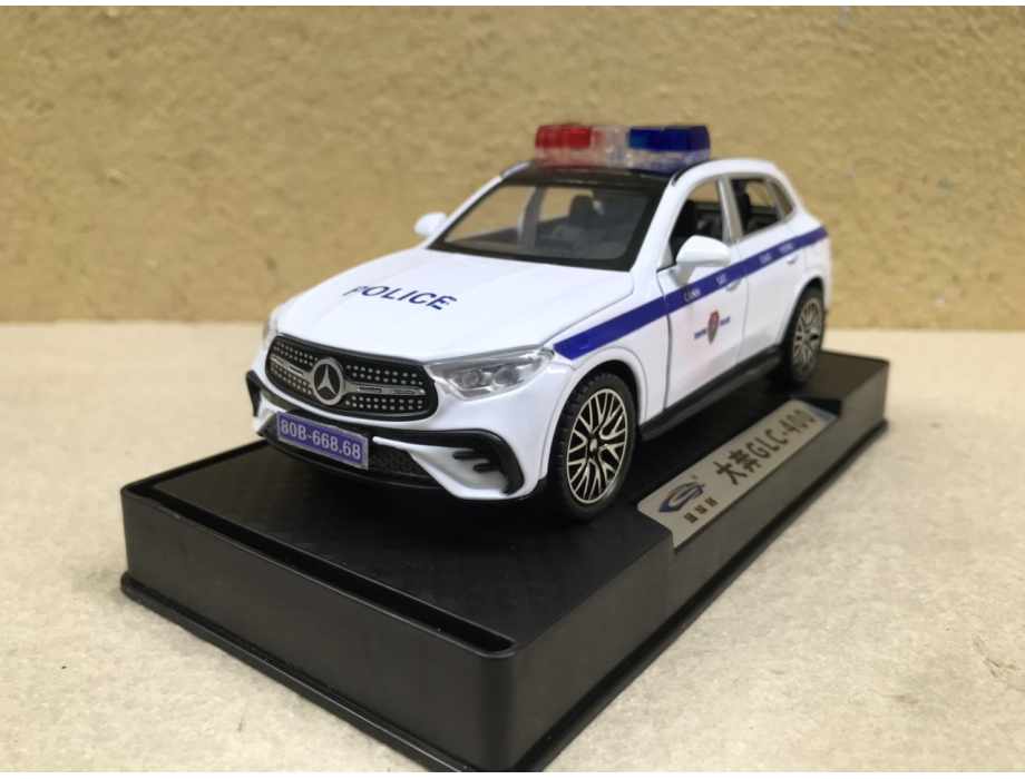 Mô hình xe Mercedes GLC Police CSGT  tỷ lệ 1:32